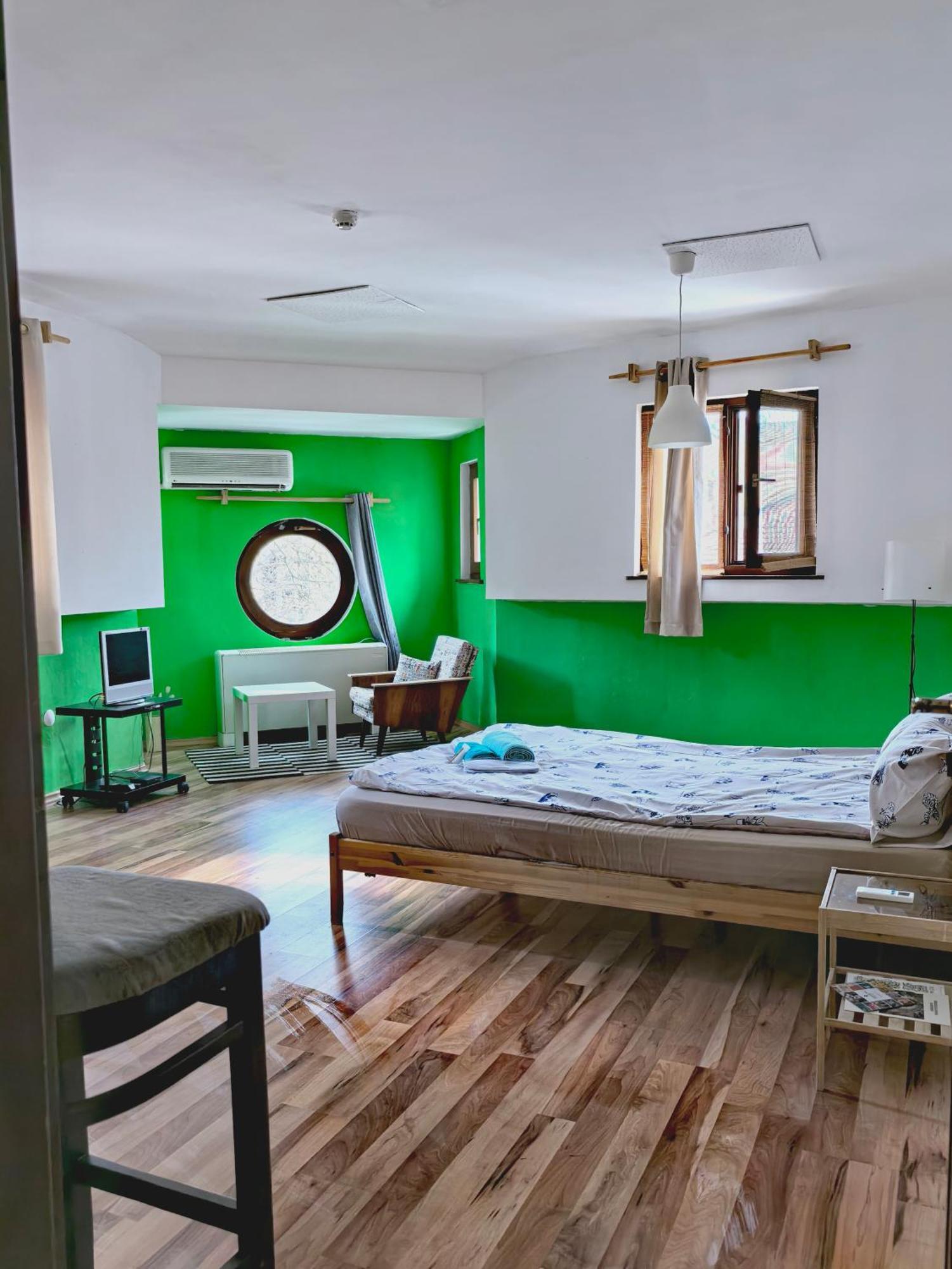 4 Rooms Plowdiw Exterior foto